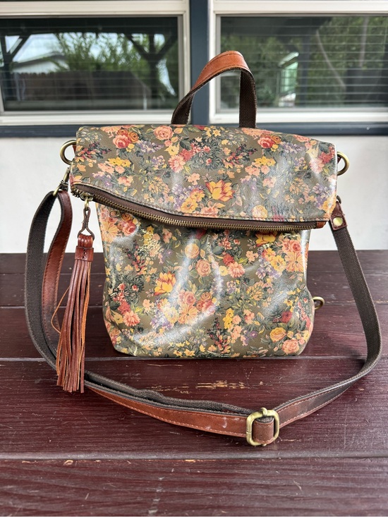 Patricia Nash Handbags - Patricia Nash Floral Leather Convertible Backpack Crossbody Bag Purse